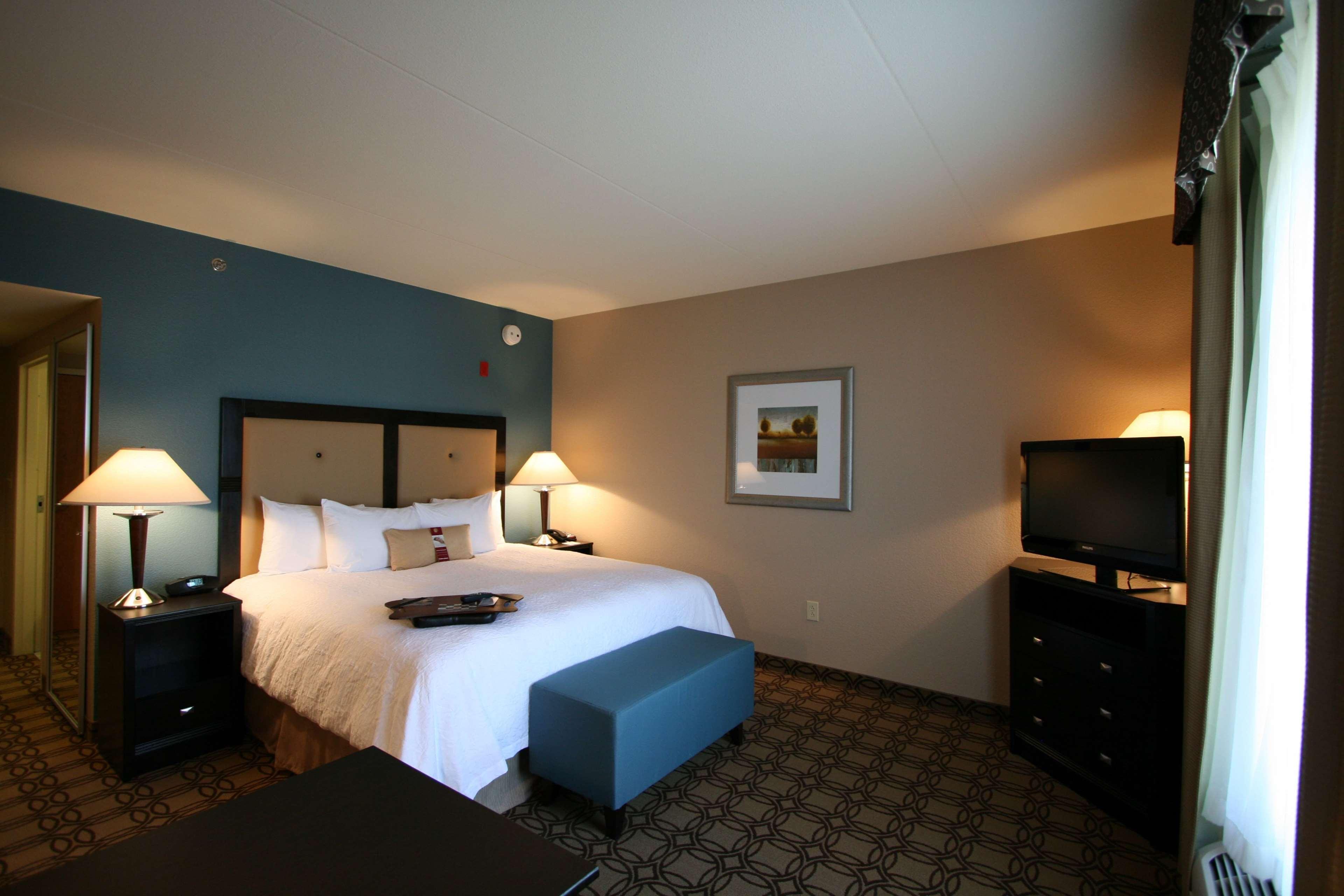Hampton Inn & Suites Charlotte-Airport Bagian luar foto