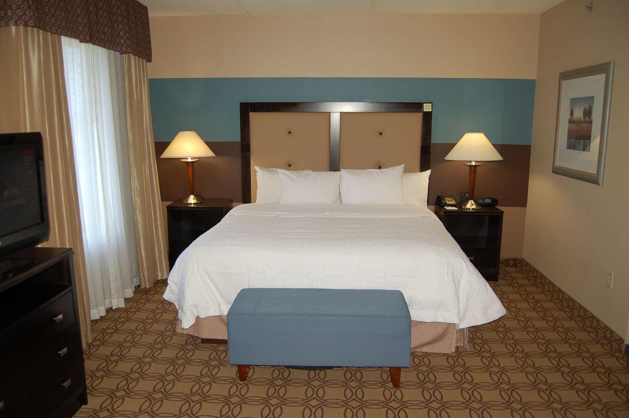 Hampton Inn & Suites Charlotte-Airport Bagian luar foto