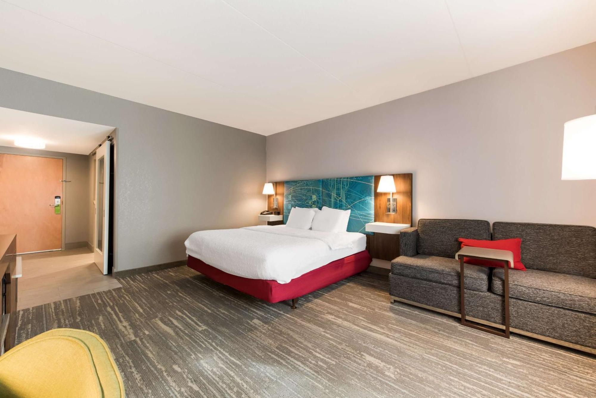 Hampton Inn & Suites Charlotte-Airport Bagian luar foto