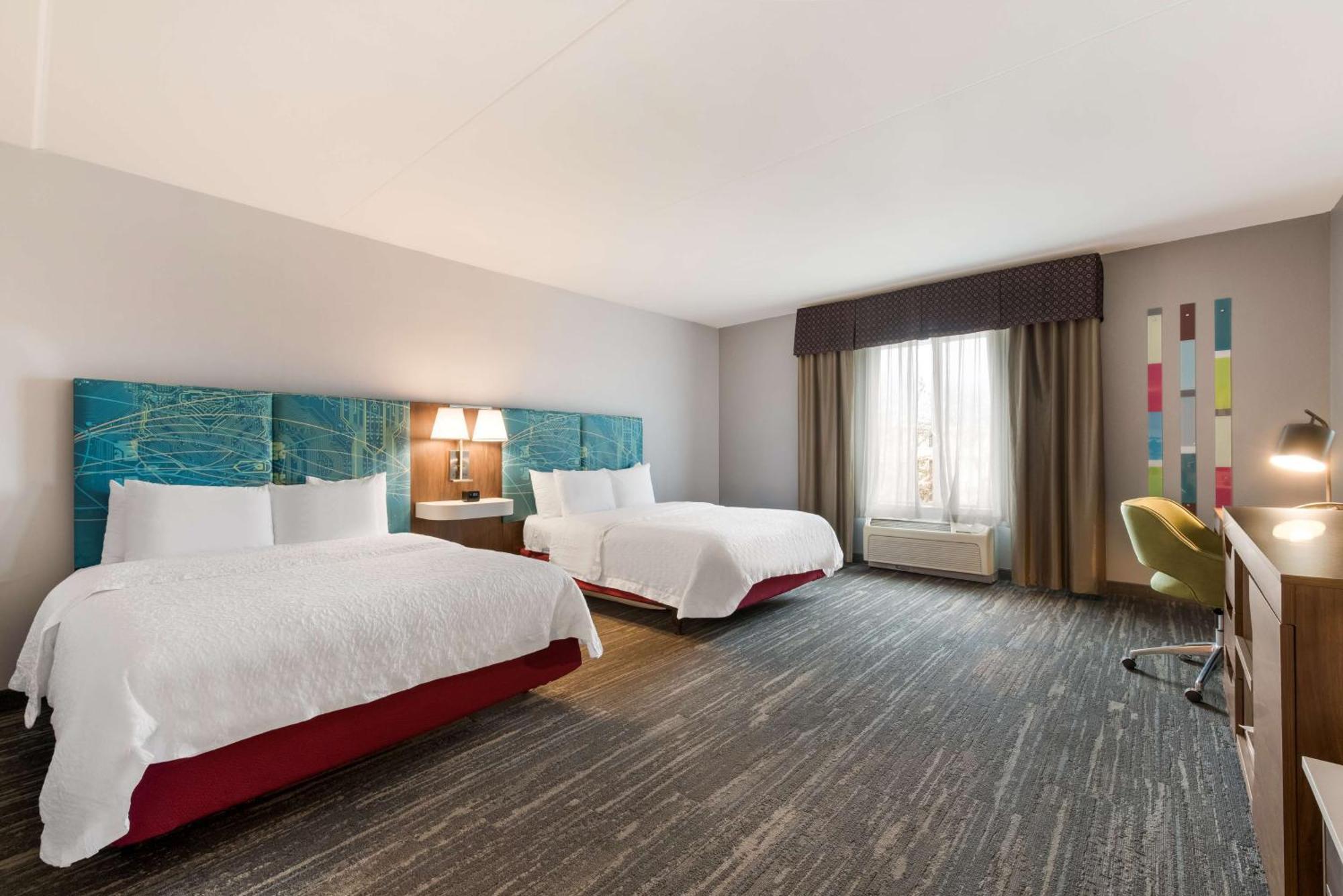 Hampton Inn & Suites Charlotte-Airport Bagian luar foto