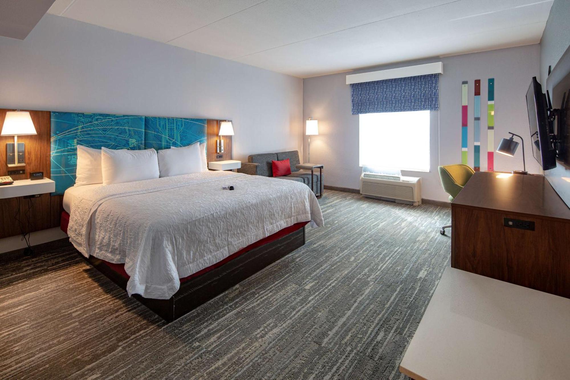 Hampton Inn & Suites Charlotte-Airport Bagian luar foto