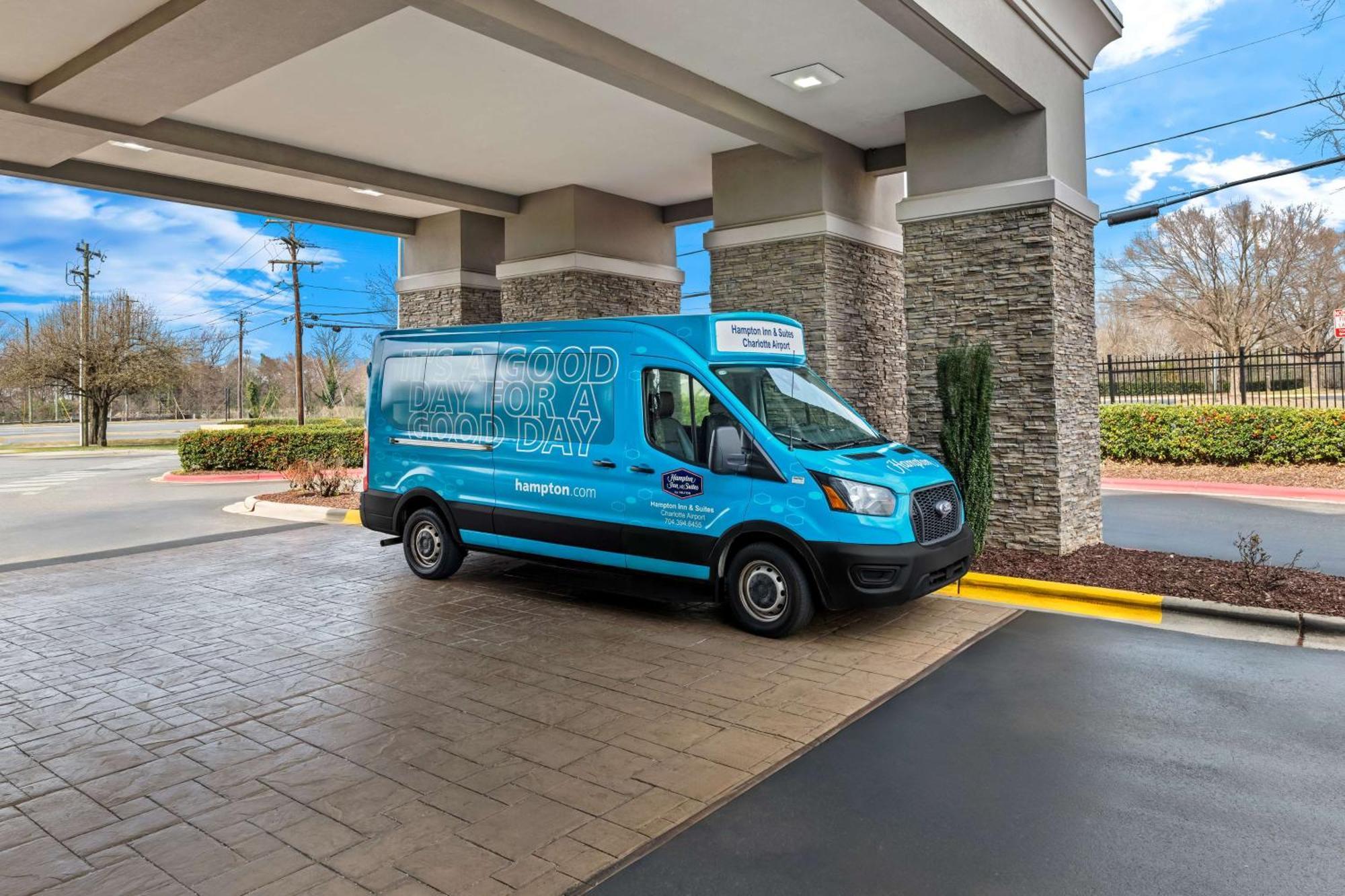 Hampton Inn & Suites Charlotte-Airport Bagian luar foto